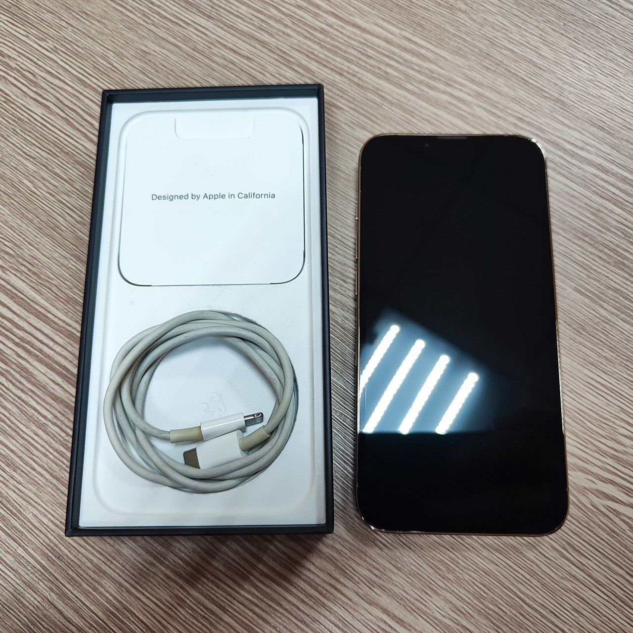 Смартфон Apple iPhone 13 Pro, 128Gb, A15, GSM/UMTS/HSPA+/LTE/5G, 6.1", 2532×1170, 12Mp, Gold - фото 1 - id-p114041622