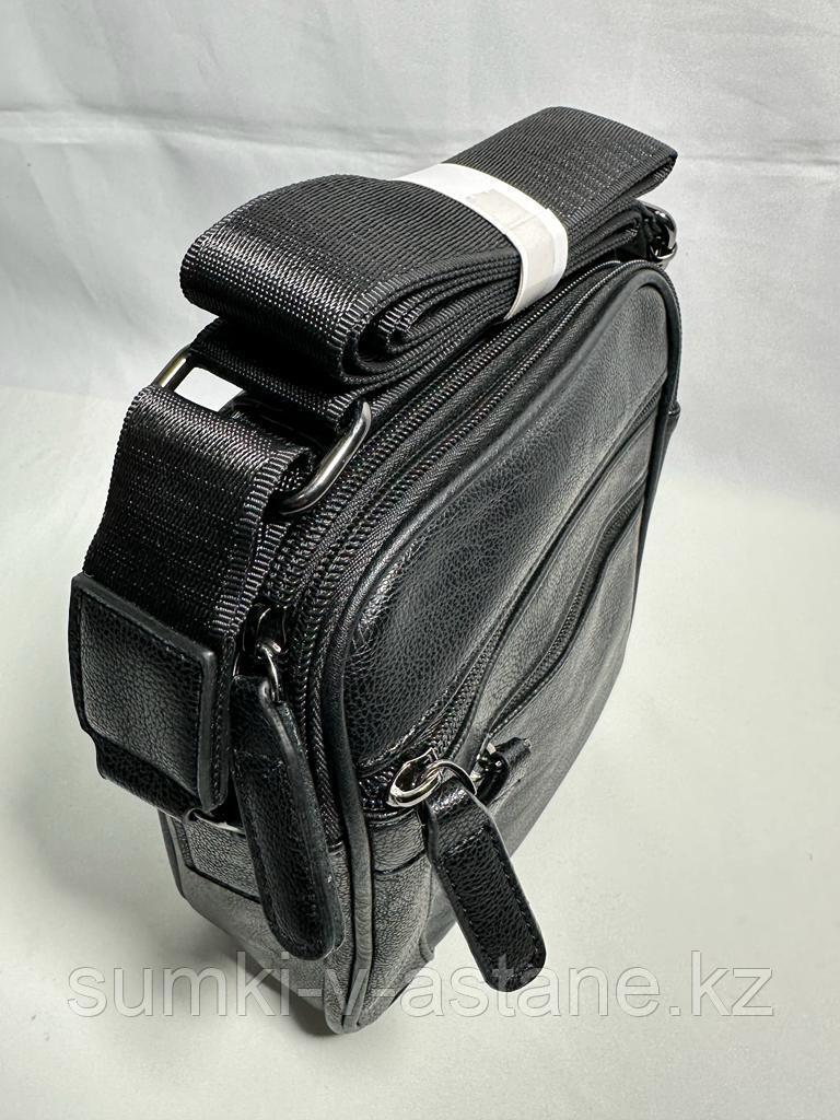 Мужская сумка "Cantlor' через плечо. Высота 22 см, ширина 18 см, глубина 8 см. - фото 6 - id-p114079506