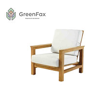Кресло с подлокотниками из дерева