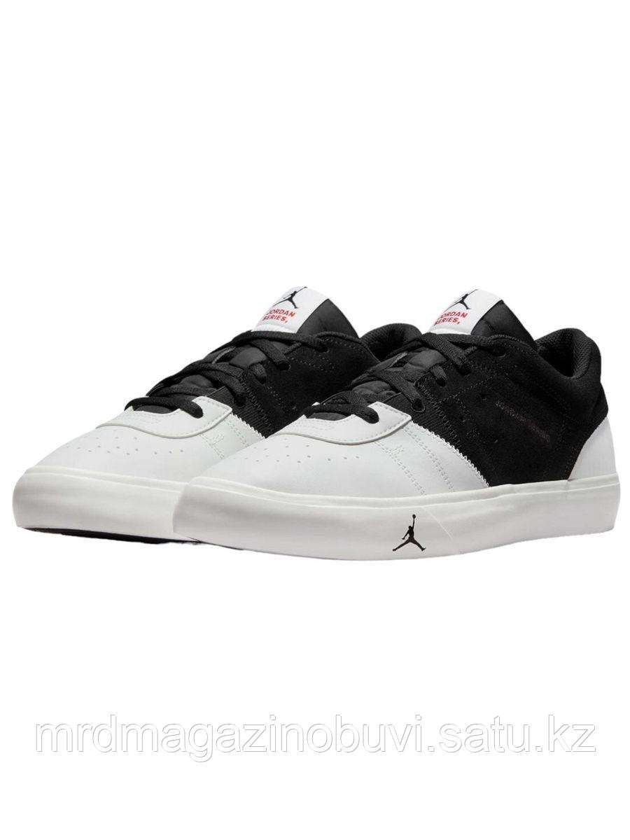 Кроссовки Nike Air Jordan Retro, черный/белый - фото 1 - id-p114102828