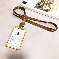 Бейджик вертикальный для 85*54 металлический с лентой золотистый цвет
