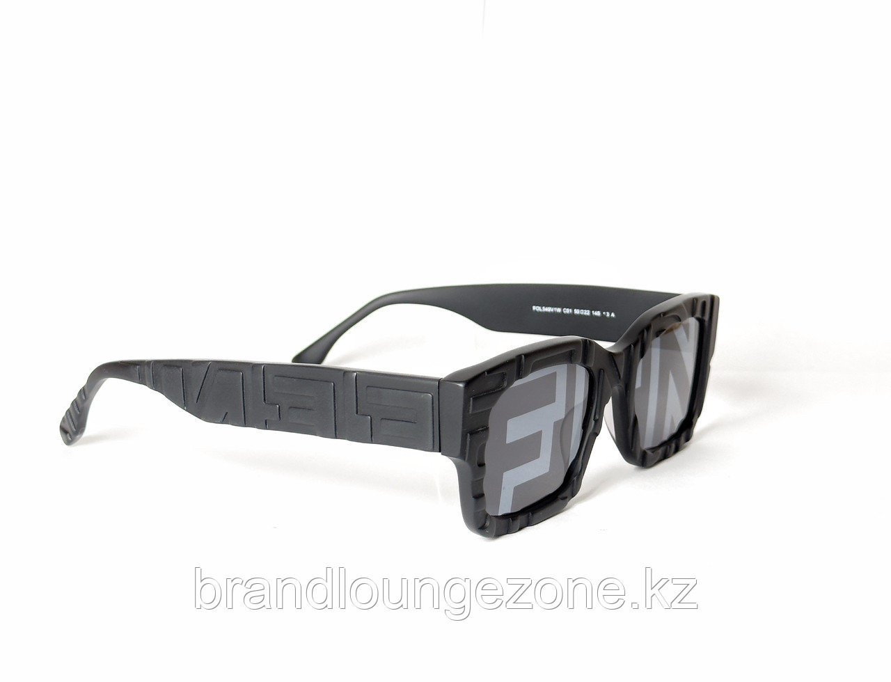 Женские очки Fendi черного цвета, лого на лизнзах - фото 2 - id-p112638702