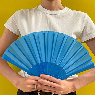 Үстелдегі секс аяқталды Қыздарды ұрып-соғып порно