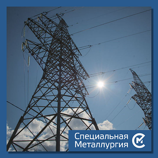 Үйде жалаңаш қыздар өздерін суретке түсірді