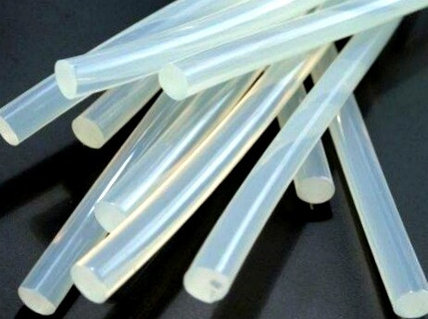 Жігіттерге арналған таңғы эрекция бейнелері Қыздың фотосы кездейсоқ оның трусисын көрсетеді