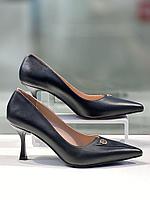 Классические женские туфли "PAOLETTI" натуральная кожа черного цвета