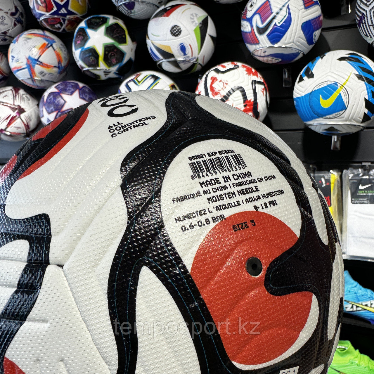 Мяч футбольный Nike Flight АПЛ 2021/22 размер 5 - фото 4 - id-p114380293