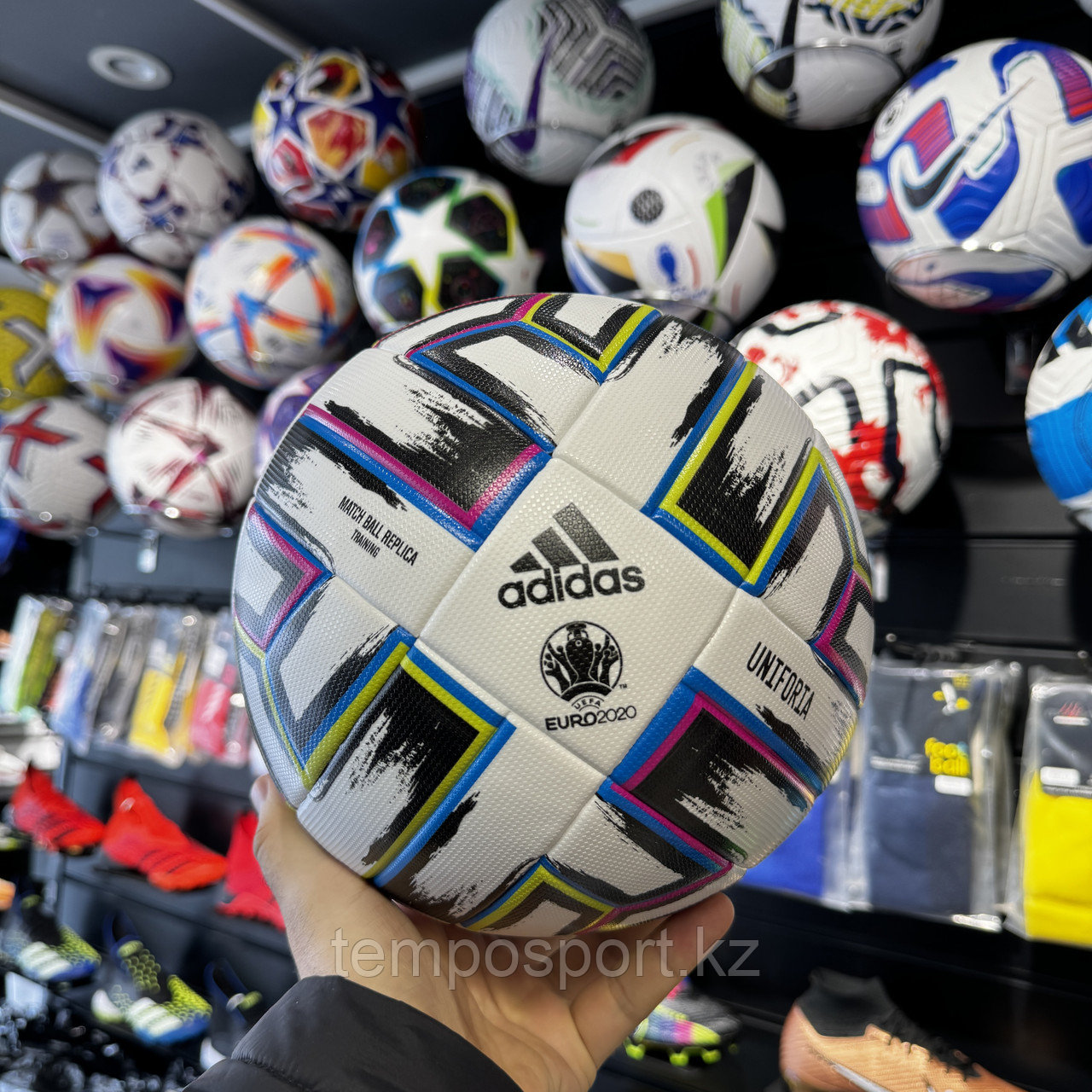 Мяч футбольный Adidas Uniforia Euro 2020 размер 4 - фото 3 - id-p114380384