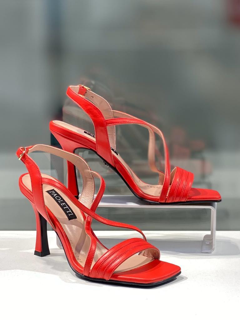 Модные босоножки красного цвета. Женская стильная обувь лето 2024. - фото 3 - id-p114385940