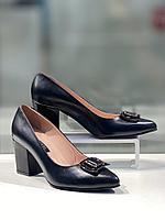 Шикарные брендовые туфли на устойчивом каблуке. Женская кожаная обувь от "Paoletti". 37