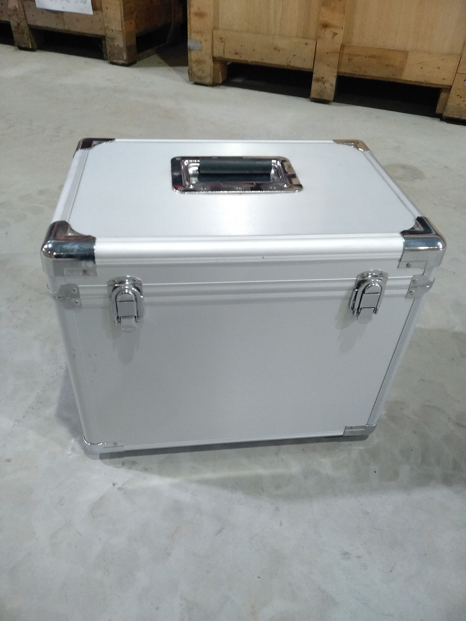 Алюминиевый чемодан для транспортировки электросварного аппарата - фото 2 - id-p114415695