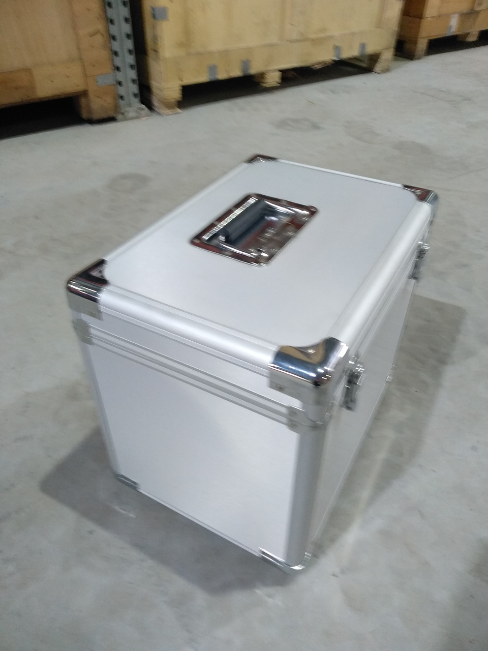 Алюминиевый чемодан для транспортировки электросварного аппарата - фото 3 - id-p114415695