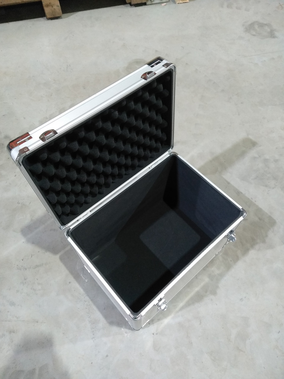 Алюминиевый чемодан для транспортировки электросварного аппарата - фото 5 - id-p114415695