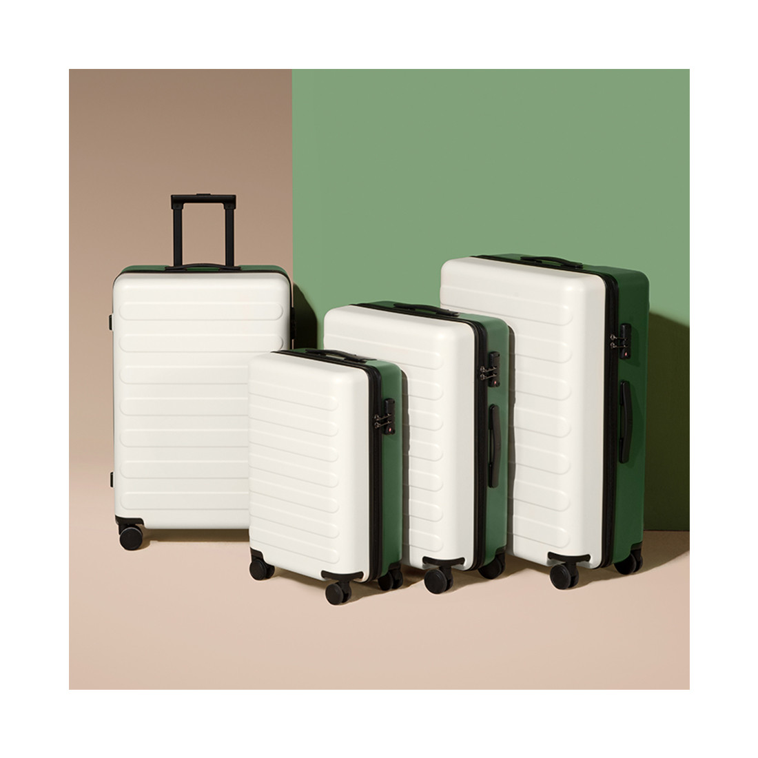 Чемодан NINETYGO Rhine Luggage 26" White+Green 2-017305 6941413222112 - фото 1 - id-p114280480