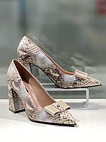 Стильные женские туфли на устойчивом каблуке под рептилию. Женская кожаная обувь. 36