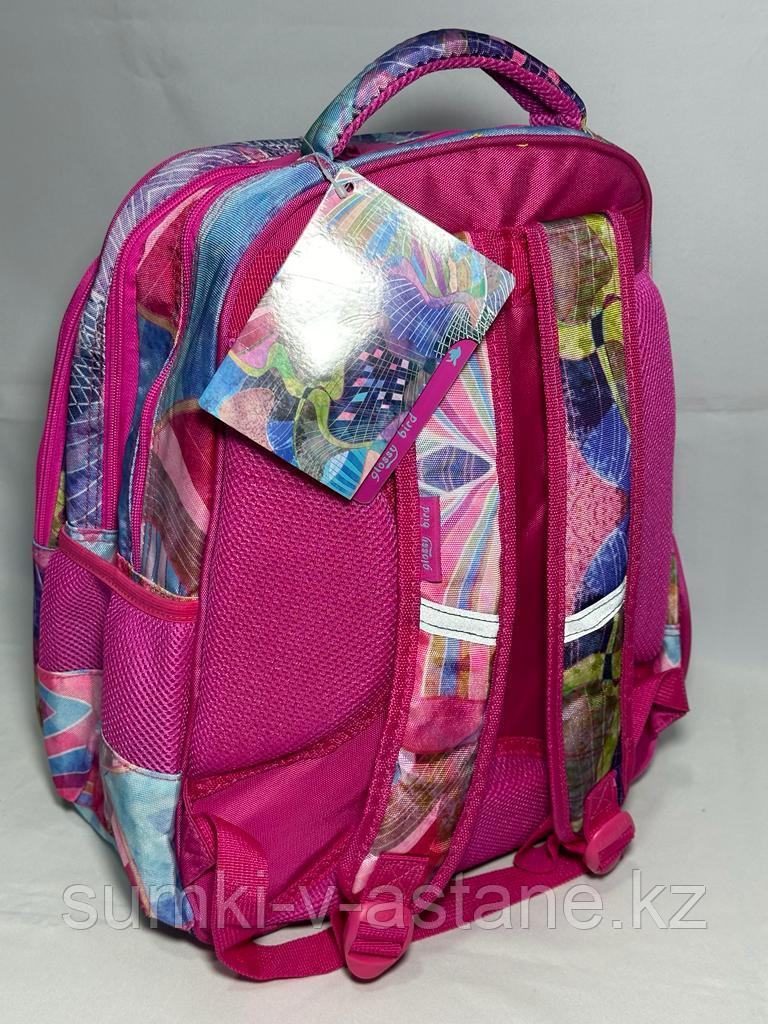 Школьный рюкзак с пеналом для девочек 5-7 класс. Высота 41 см, ширина 31 см, глубина 20 см. - фото 3 - id-p66279657