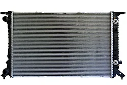 Радиатор  AUDI Q3 c 2014 по 2018_2.0 л.