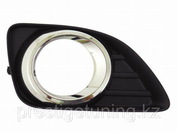 Рамка противотуманной фары правая (R) на Camry V45 2009-11 (SAT ...