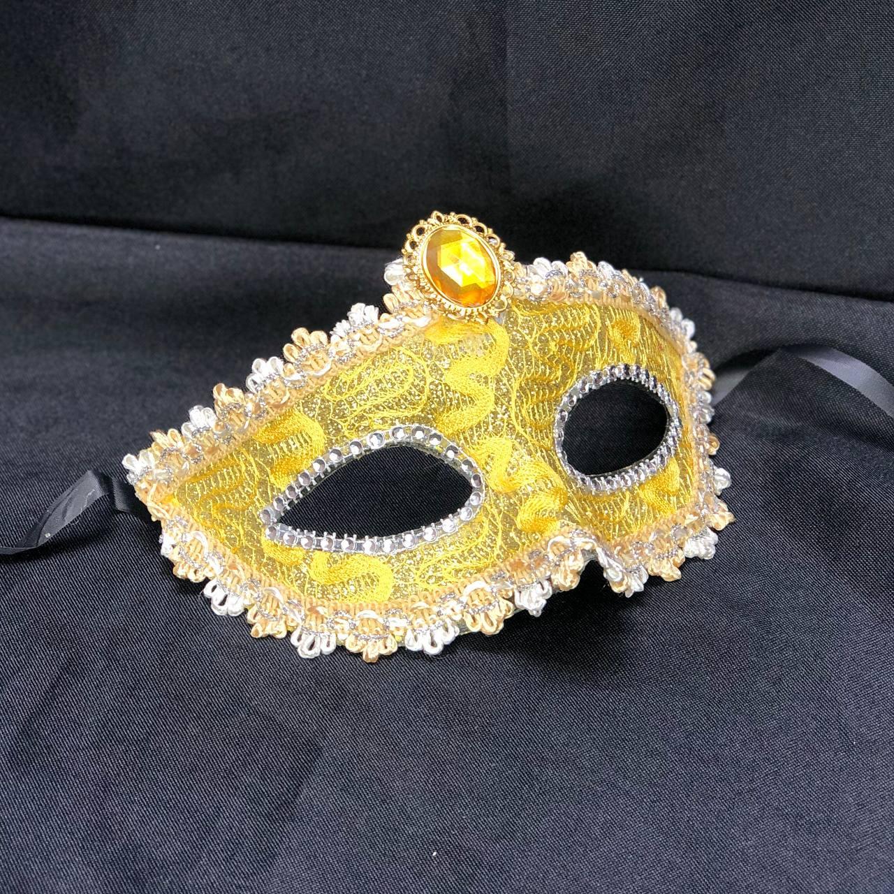 Венецианская маска Коломбина кружевная с брошью желтая