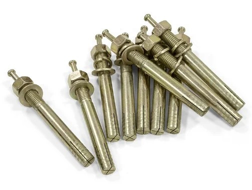 Болты в комплекте