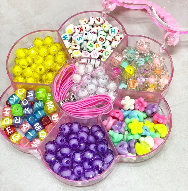 Веб-камера бейнесінің алдында мастурбация