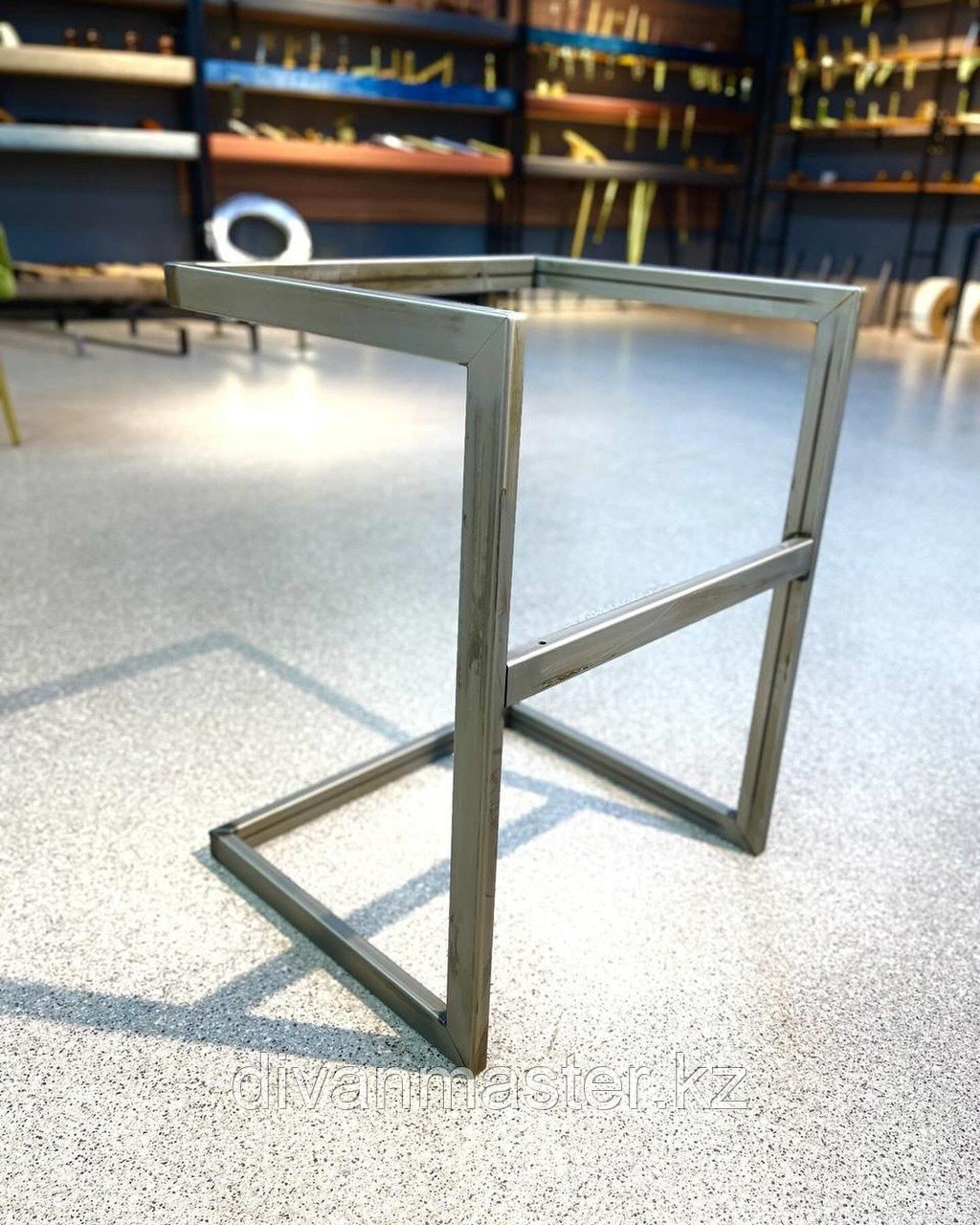 Основание для кресла, сталь, некр, высота до сиденья 38см, общая высота 68 см