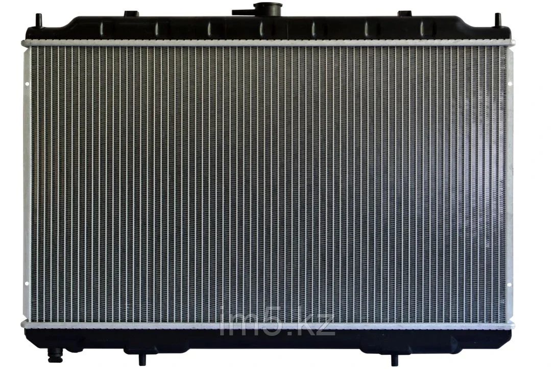 Радиатор  Nissan  Qx 2000-2003   2.0i