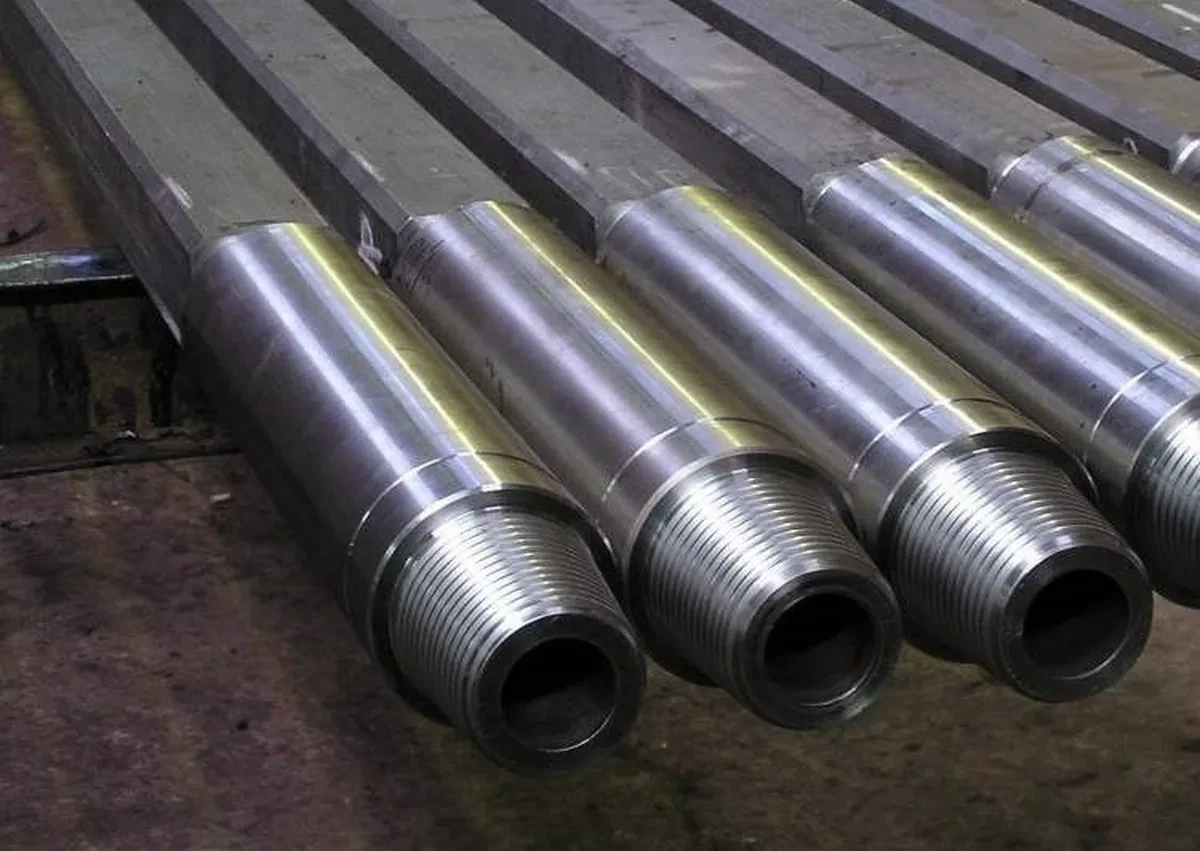 Бурильная обычная труба 147х11х12000 Д16 с навинченными стальными замками для нефтяных и газовых скважин - фото 1 - id-p114689422