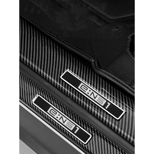 Карбоновые декоративные накладки на пороги для Honda E:NS1