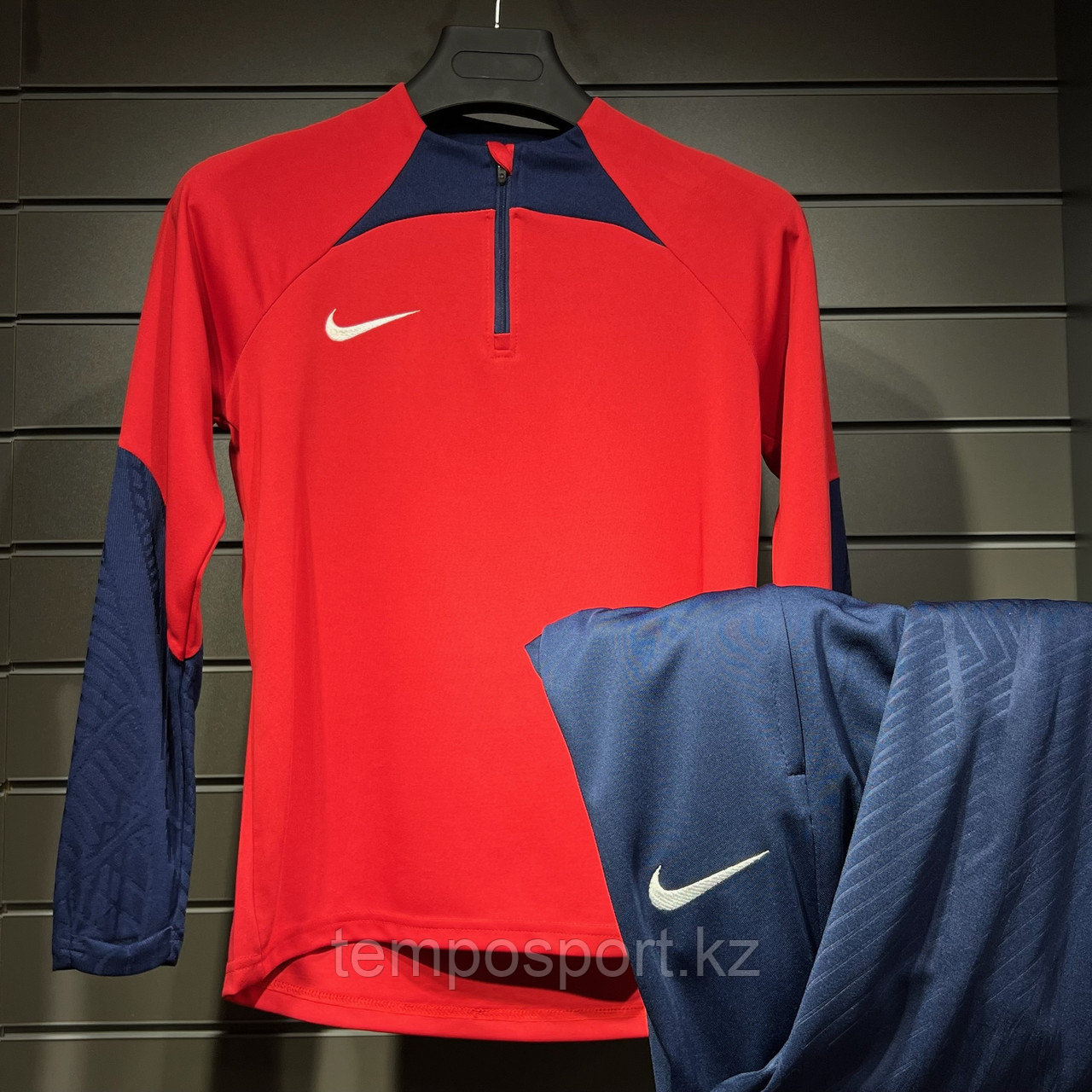 Тренировочный костюм Nike детский ( красный / темно синий) - фото 2 - id-p114226021