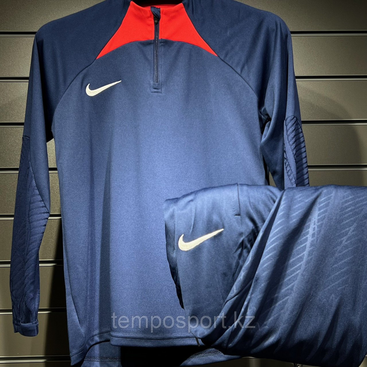 Тренировочный костюм Nike детский ( красный / темно синий) - фото 9 - id-p114226021