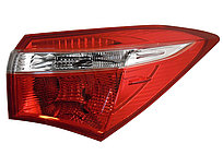 Задний фонарь правый (R) на крыло Corolla 2013-16 (SAT)