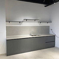 Кухонный гарнитур без навесных шкафов