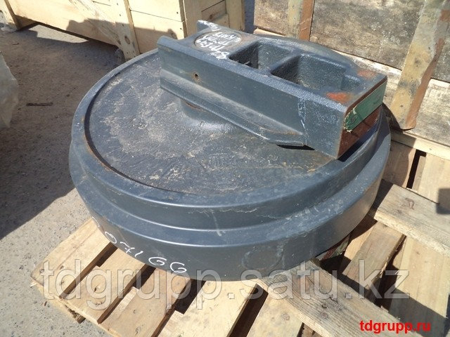 81EH-20071 (81EH-20070) Колесо натяжное, ленивец Hyundai R360LC-7