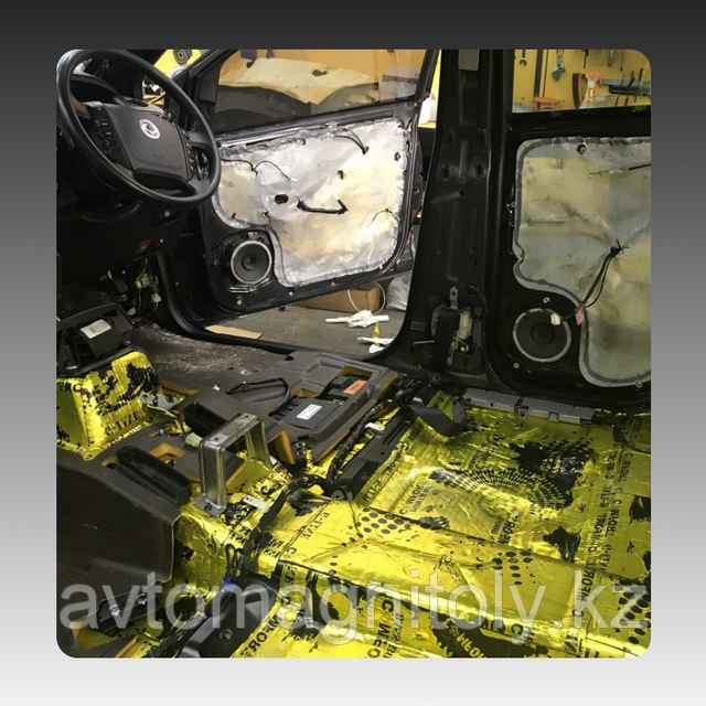 Дәретханада басын қағып алады