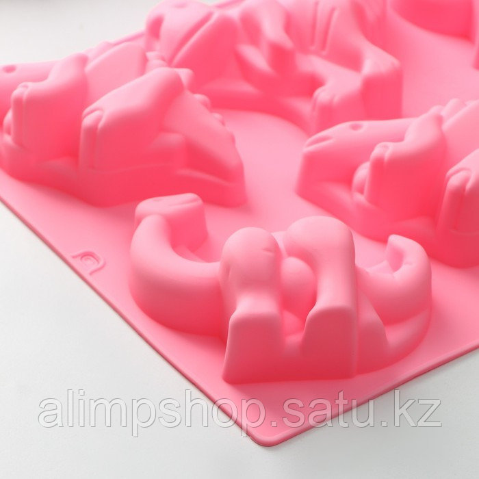Форма силиконовая для выпечки Доляна «Динозавр», 28,5×21 см, 6 ячеек (10,4×7,2 см), цвет розовый - фото 5 - id-p115053680