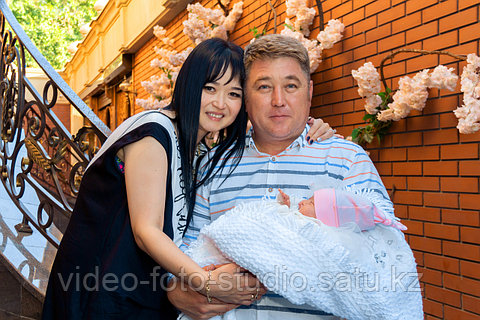 Ескі жезөкшелер тізе үстінде анальный секс етік