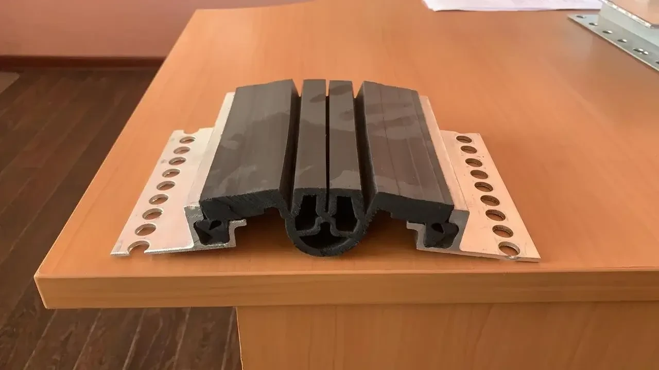 Деформационные швы для пола