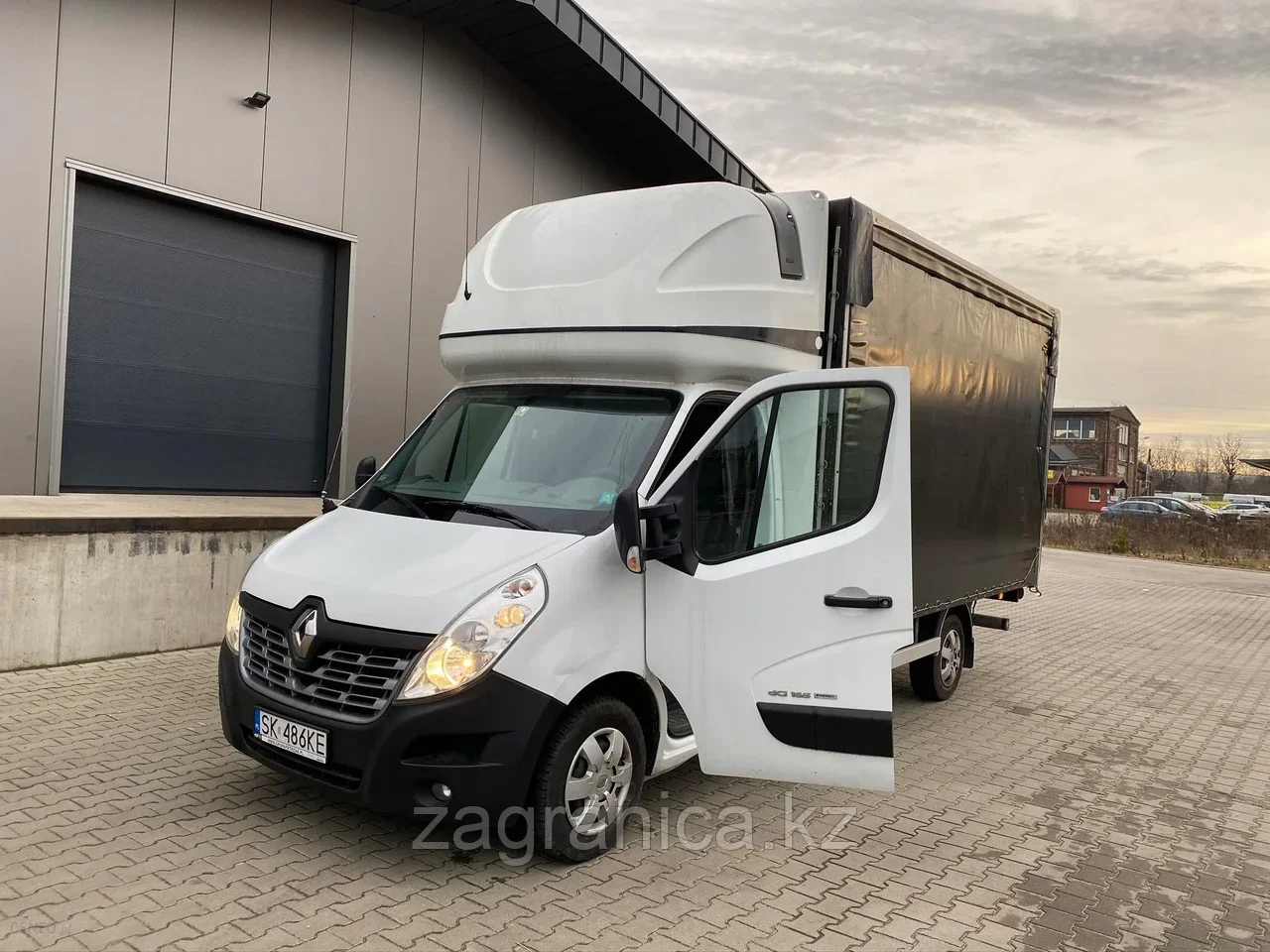 Польша: требуются водители категории В на Renault Master  3,5 тонны