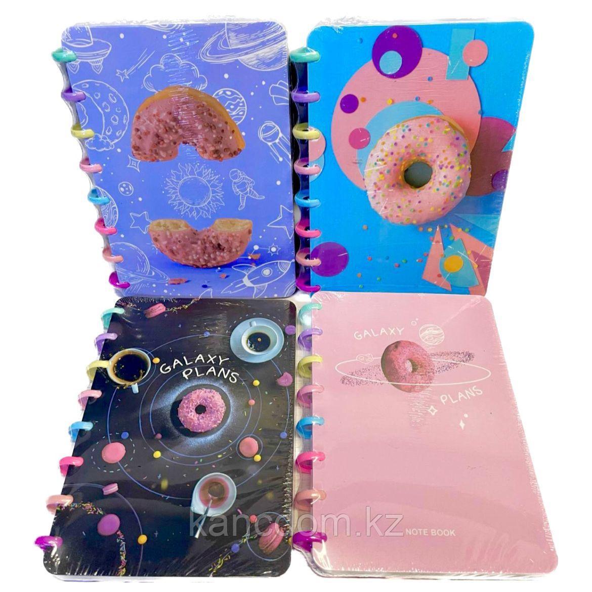 Блокнот А5, на цветных кольцах, 100л, в клетку "Donut" - фото 1 - id-p115190242