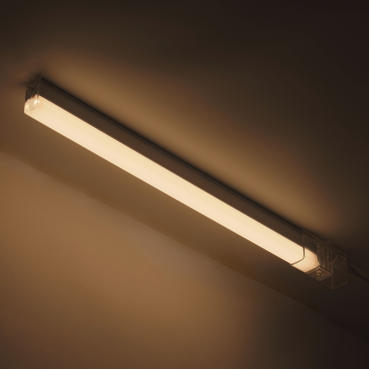 Светодиодный линейный светильник 565 мм пластиковый - фото 7 - id-p112954778