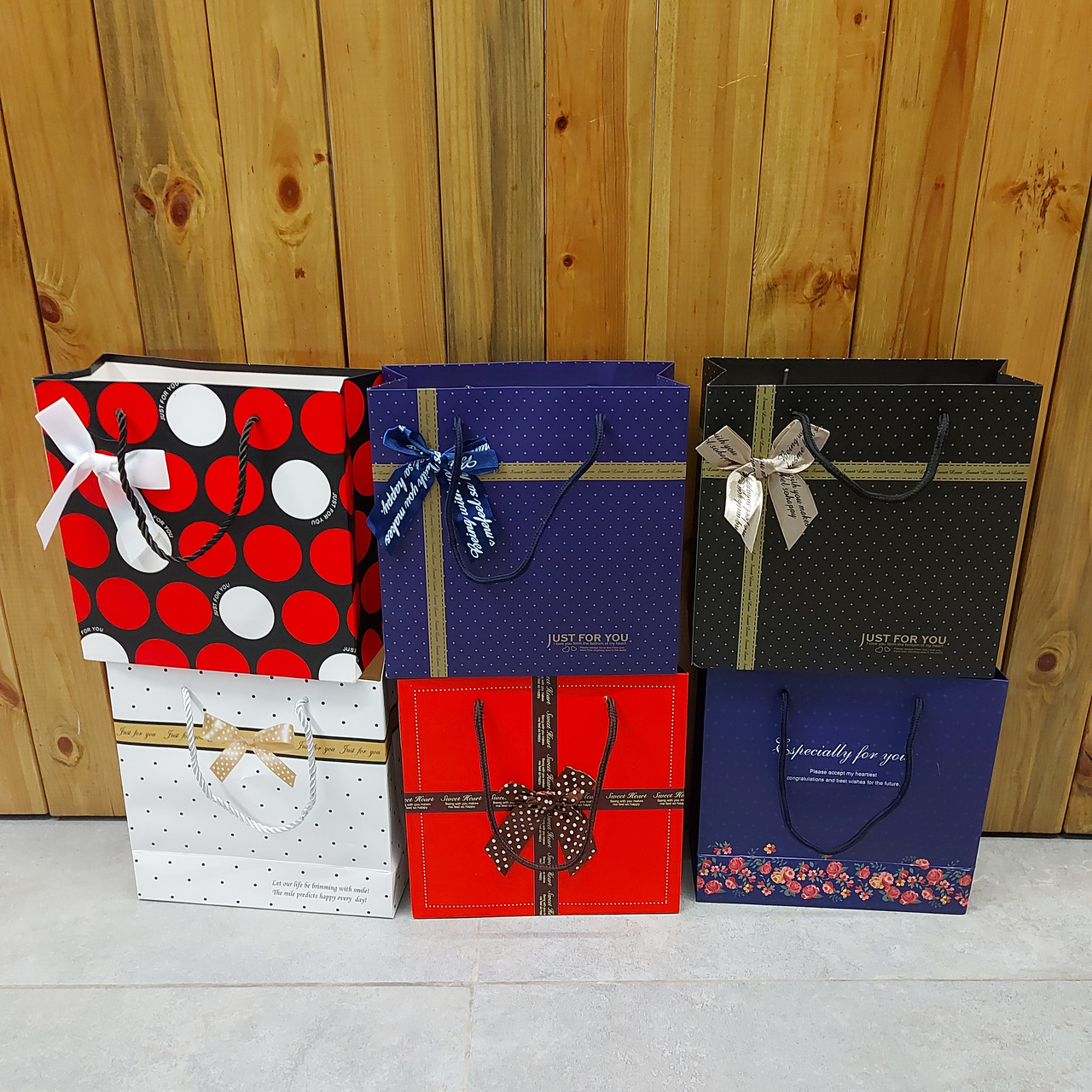 Подарочные картонные пакеты "Sweet Heart ". Размер 20x20x8 см. Упаковка для подарка. Пакет. - фото 2 - id-p115359953