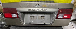 Крышка багажника рестайлинг Nissan Sunny . FB14.
