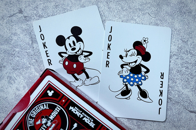 Bicycle Disney Classic Mickey Mouse playing cards - фото 4 - id-p115434624