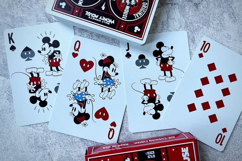 Bicycle Disney Classic Mickey Mouse playing cards - фото 5 - id-p115434624