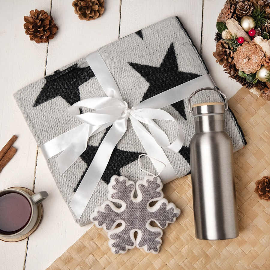 Подарочный набор STARNIGHT: шарф, бутылка для воды, украшение новогоднее - фото 1 - id-p115460536