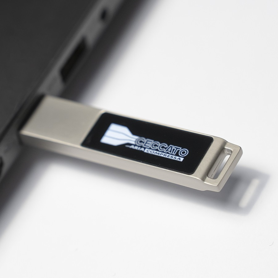 USB flash-карта LED с белой подсветкой (32Гб), серебристая, 6,6х1,2х0,45 см, металл - фото 3 - id-p115461931