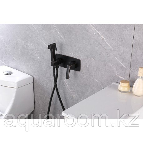Смеситель для ванны с гигиеническим душем, встраеваемый черная бронза LM 6219 ORB NUBIRA" (Чехия)" - фото 3 - id-p115499908