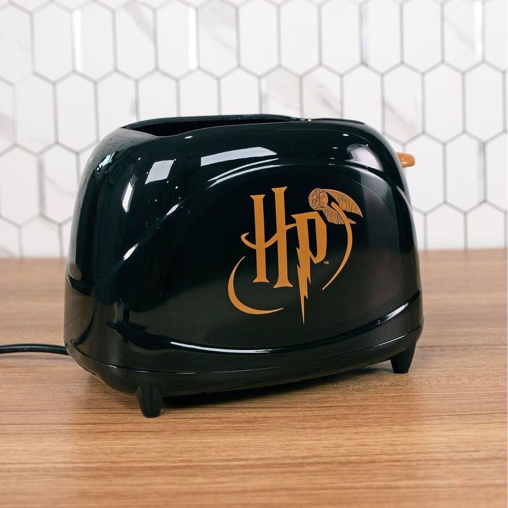 Uncanny Brands TSTE-EM-HPO-HP1-ME Harry Potter Elite 2 Slice Toaster - фото 7 - id-p115510615