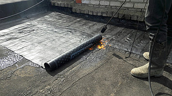 Шаг за шагом: Укладка рулонных гидроизоляционных материалов